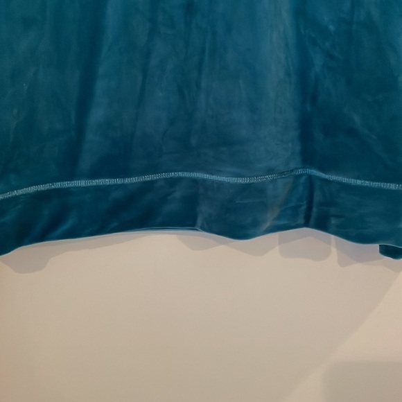 NWT The Original Muk Luks Sweatshirt SZ M So Soft Scoop Neck Teal Pullover - Picture 9 of 10